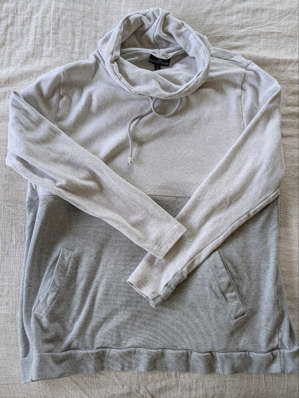 Nursing Queen Pullover Sweatshirt XL